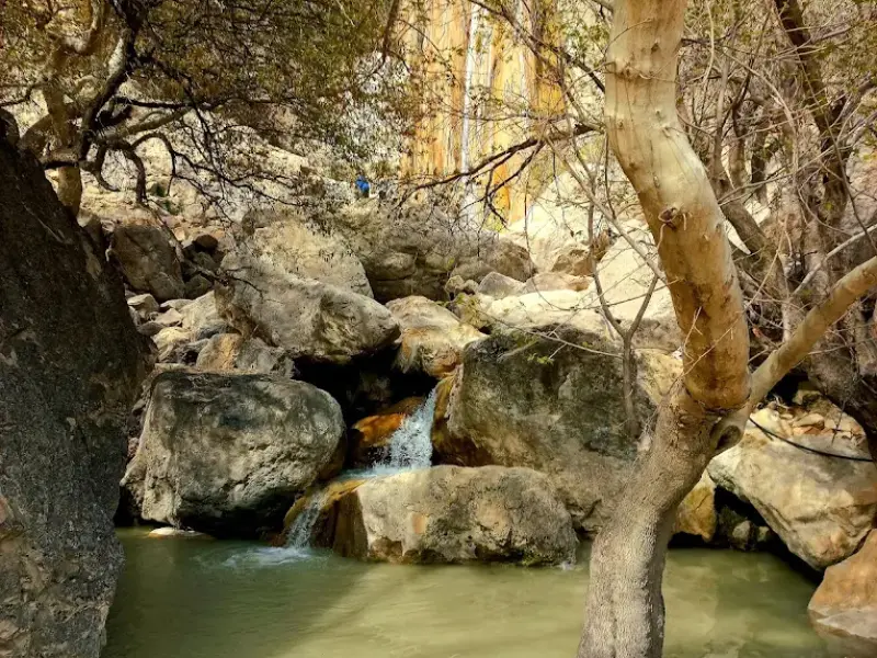 آبشار طوف خیمه سوق - تصویر 4