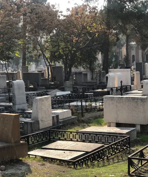 گورستان دولاب، تهران