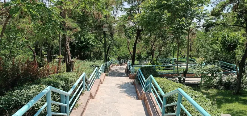 بوستان گلابدره - تصویر 2