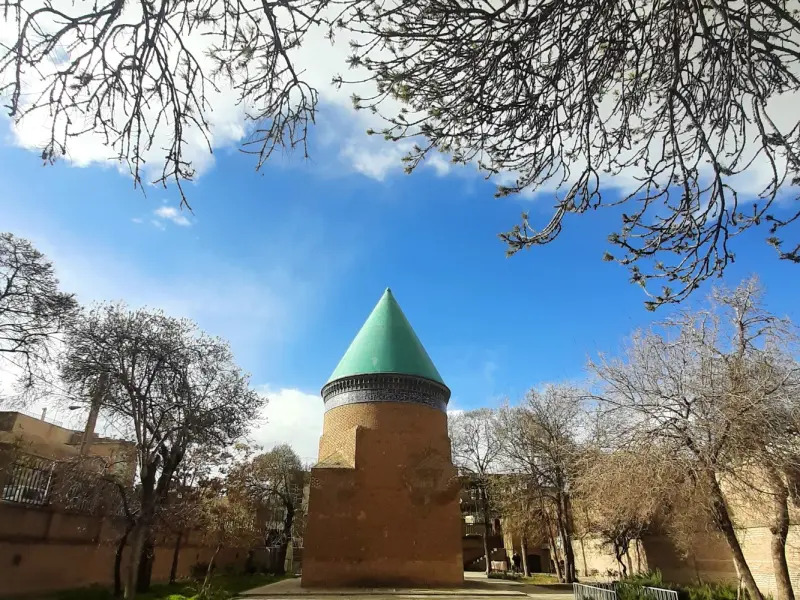 آرامگاه حمدالله مستوفی