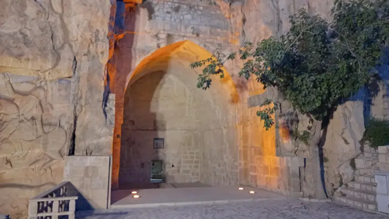 آرامگاه خواجوی کرمانی - تصویر 4