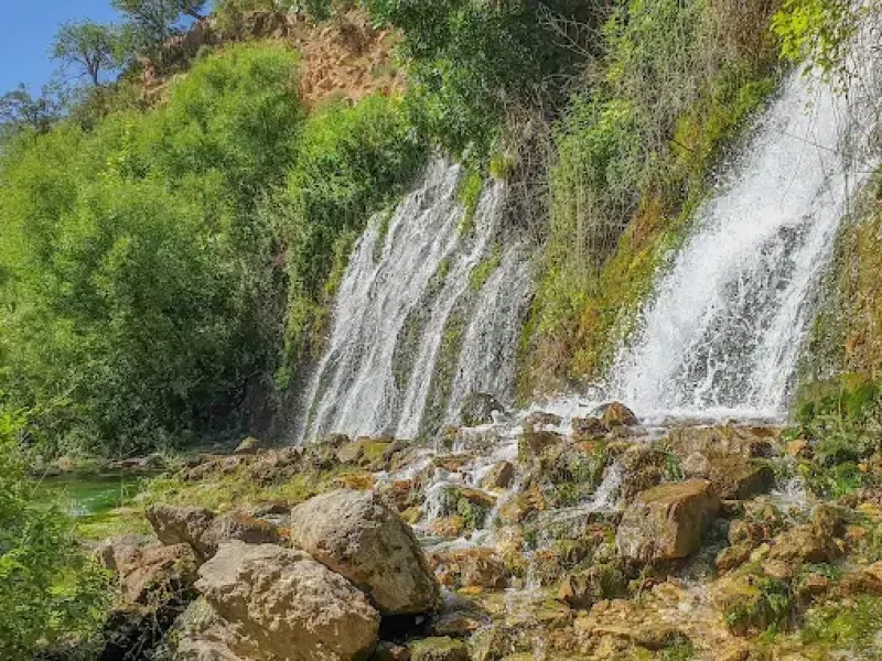 آبشار تنگ آباده - تصویر 2
