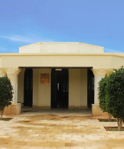 عمارت کلاه‌فرنگی بوشهر، بوشهر