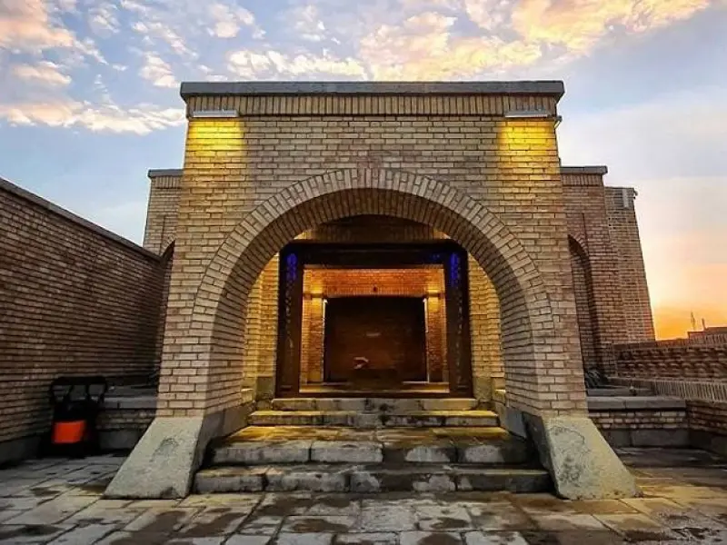 آرامگاه حکیم نزاری - تصویر 3