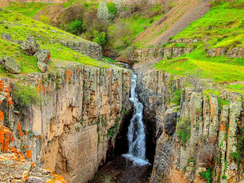 آبشار دومولی
