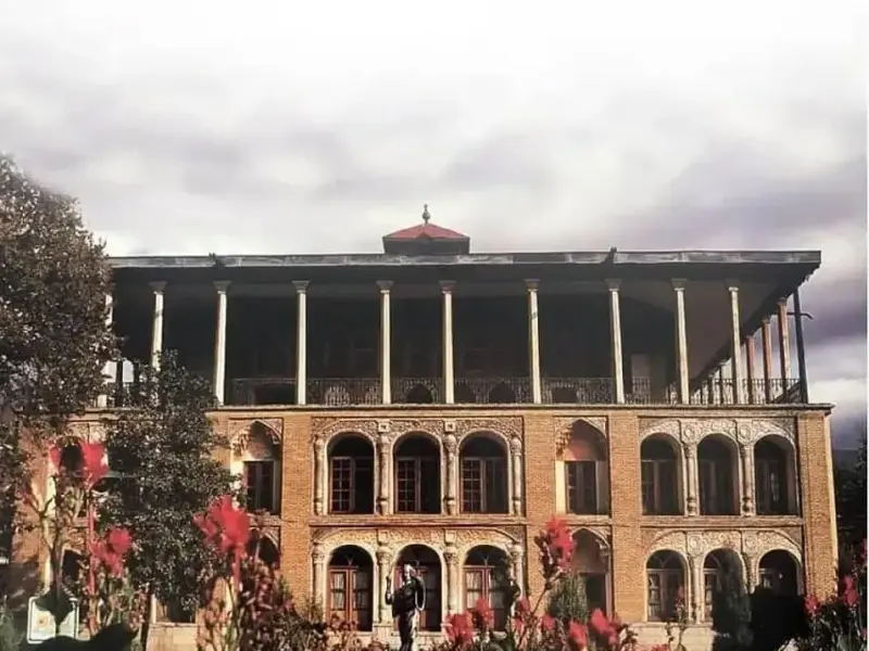 کاخ سلطنت‌آباد