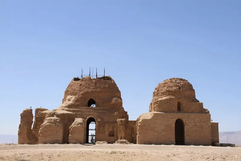 کاخ سروستان - تصویر 3