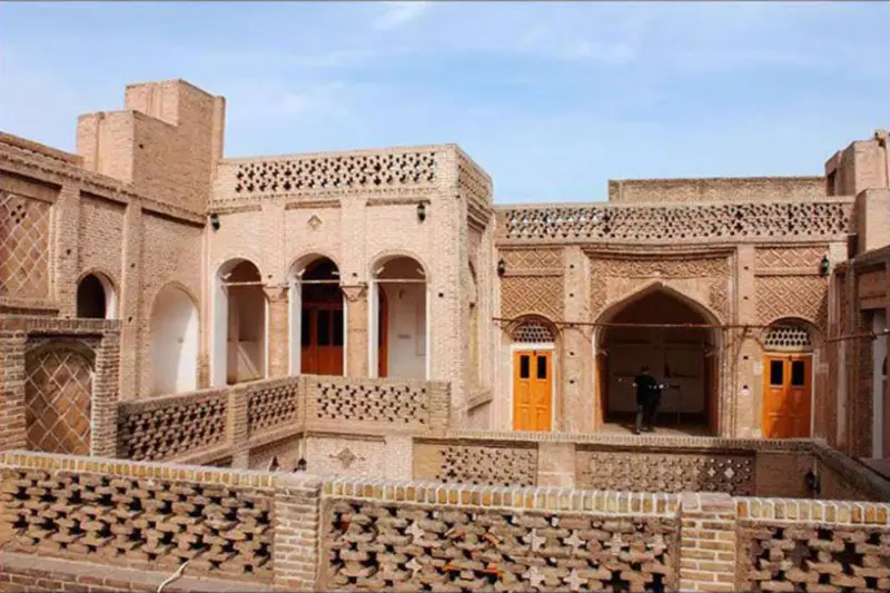 خانه سوزنگر - تصویر 1