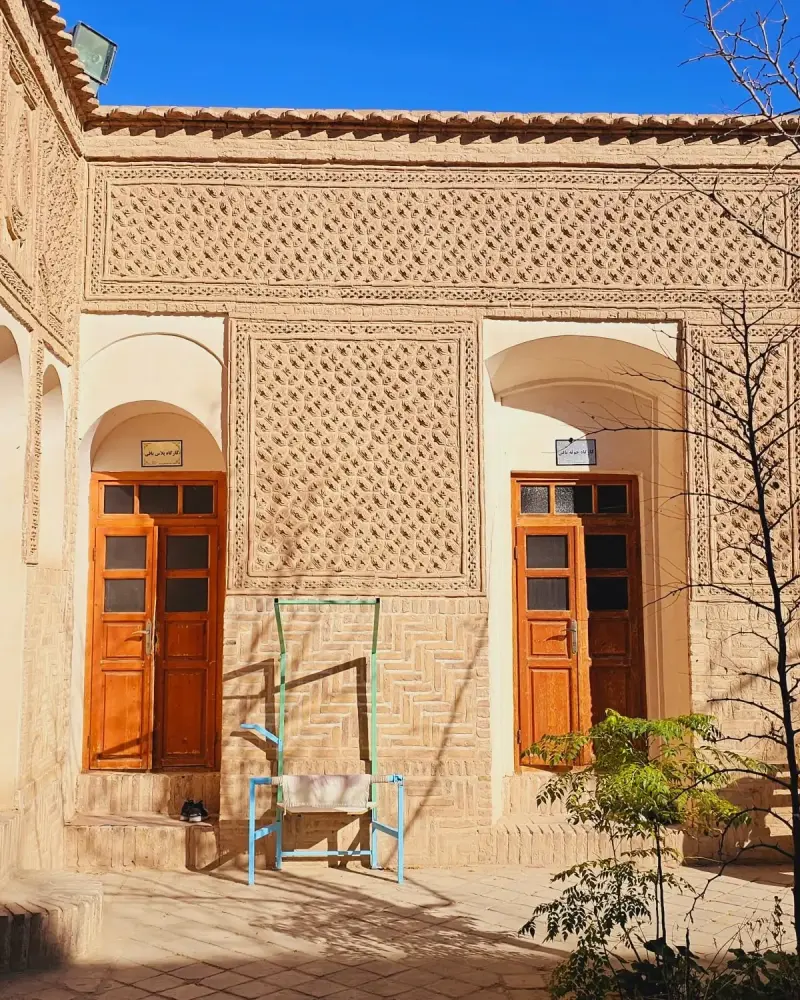 خانه اعتمادی نیا - تصویر 1