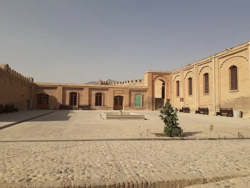قلعه فلک‌ الافلاک - تصویر 2