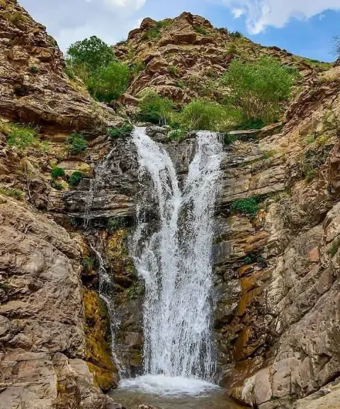 آبشار برگ جهان، تهران