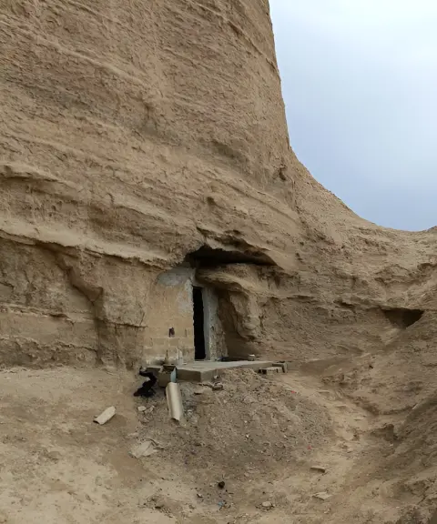 غار عابد، بوشهر