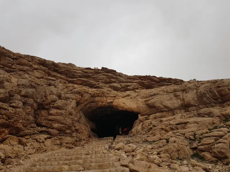 غار آقا سید عیسی