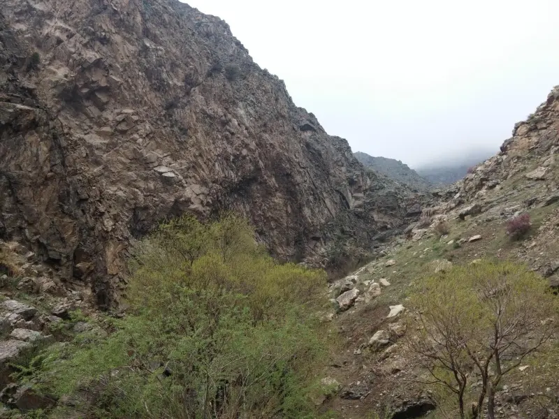آبشار دره نوسنگ حصارک - تصویر 1