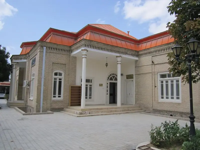 خانه بانک ملی - تصویر 1
