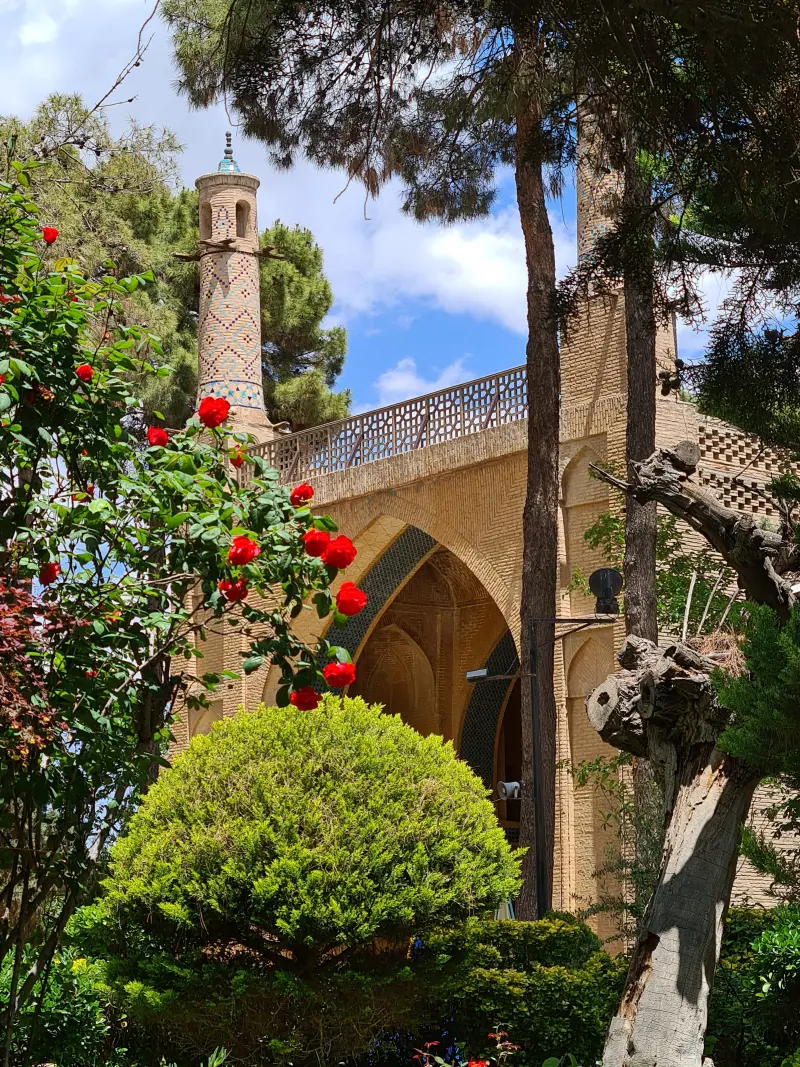 منارجنبان اصفهان - تصویر 3