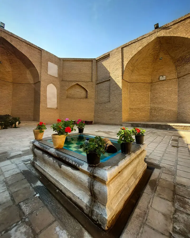 مسجد ساروتقی - تصویر 5