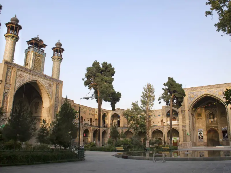 مسجد سپهسالار - تصویر 1