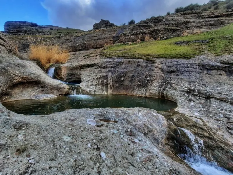 آبشار طلایی مخملکوه