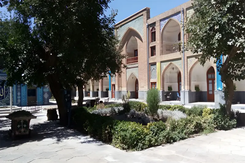 مدرسه عباسقلی خان - تصویر 1