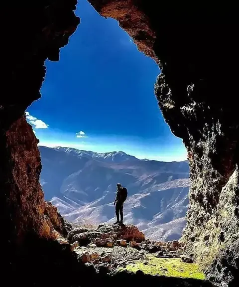غار وقت ساعت، لرستان