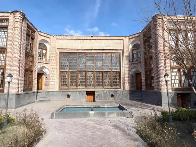 خانه صادقی
