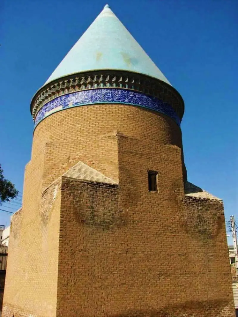 آرامگاه حمدالله مستوفی - تصویر 5
