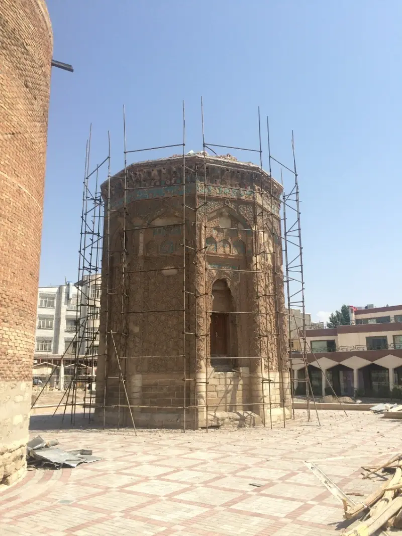 گنبد کبود - تصویر 3