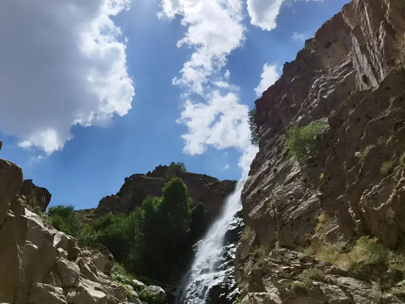 آبشار عیش آباد