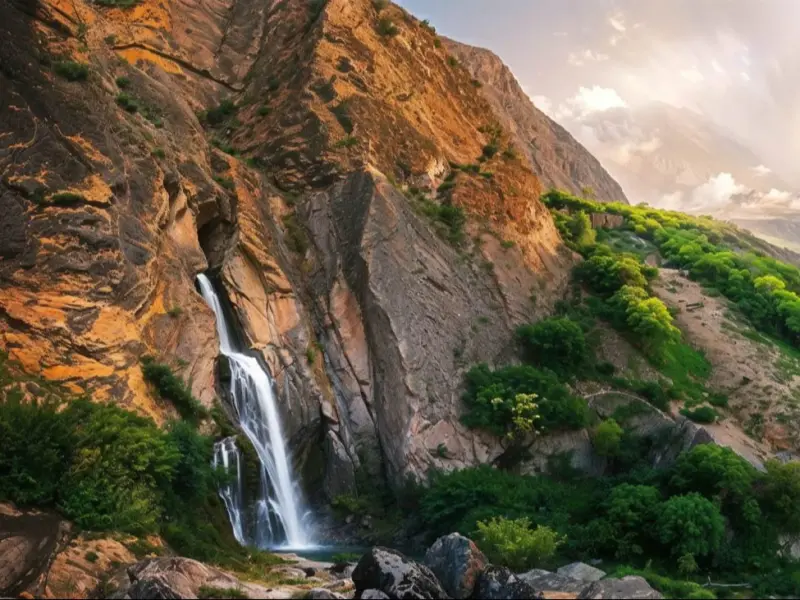 آبشار شاهاندشت