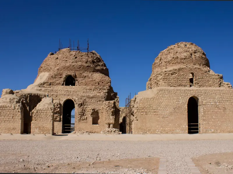 کاخ سروستان