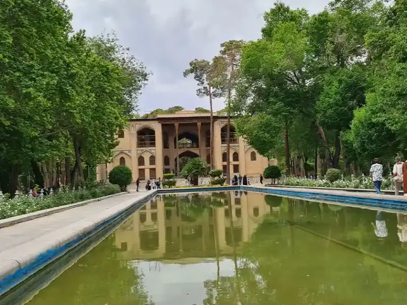 کاخ هشت‌بهشت - تصویر 1