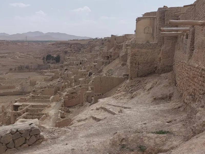 قلعه ایزدخواست - تصویر 8