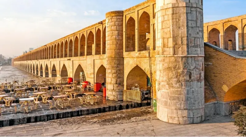 سی و سه‌پل - تصویر 9