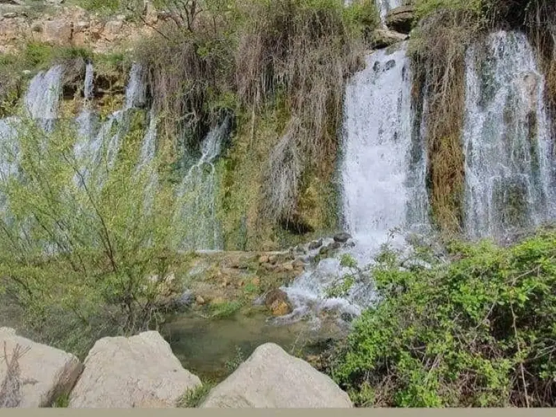 آبشار تنگ آباده