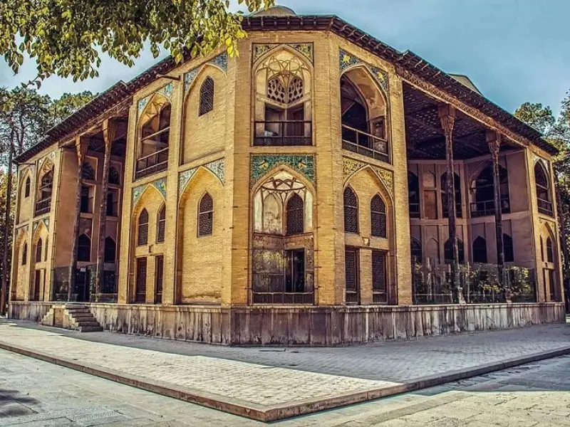 کاخ هشت‌بهشت