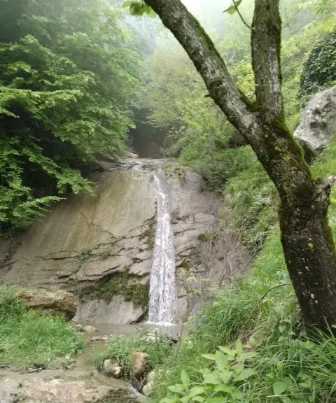 آبشار خاک پیرزن، گلستان