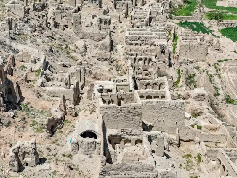 قلعه ایزدخواست - تصویر 17