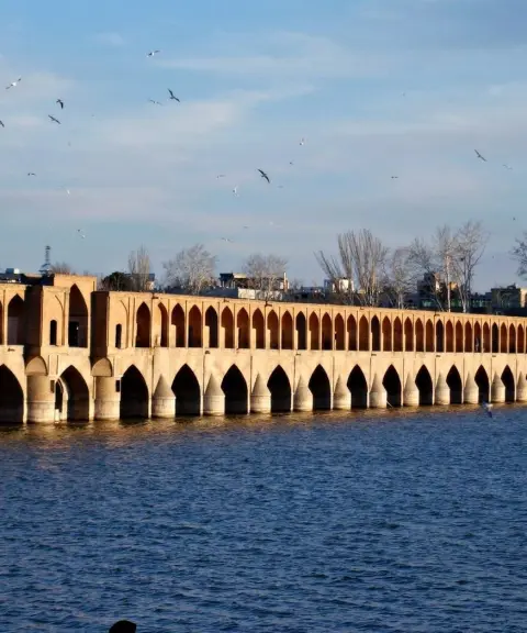 سی و سه‌پل، اصفهان