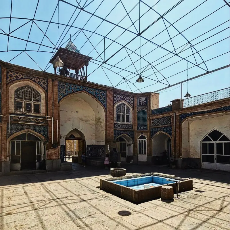 مسجد سرخی - تصویر 1