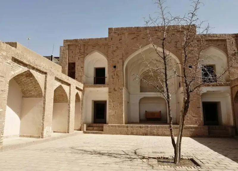 بنای تاریخی خواجه خضر - تصویر 1