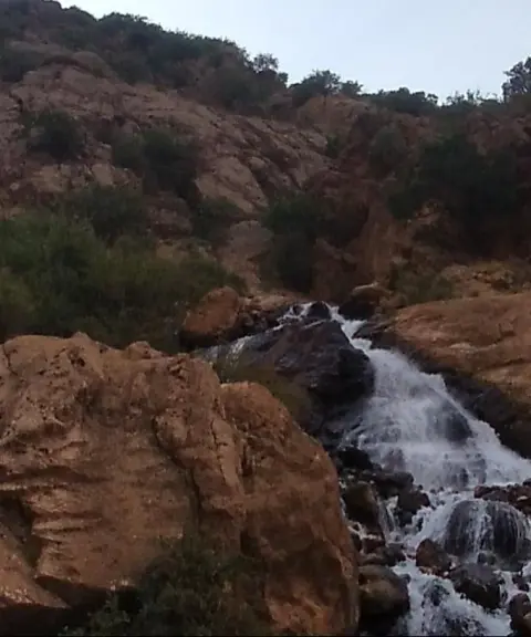 آبشار پشندگان، اصفهان