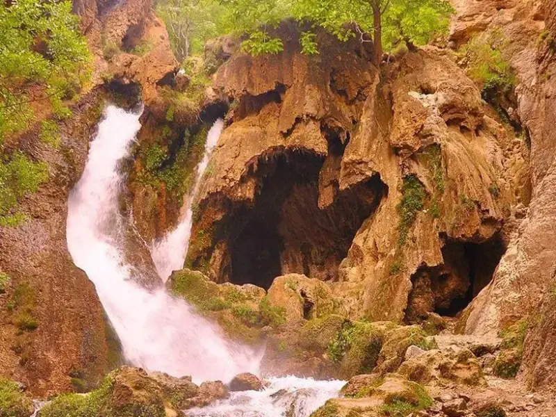 آبشار آتشگاه