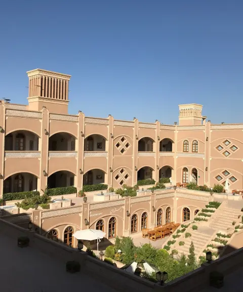 خانه لاری‌ها، یزد