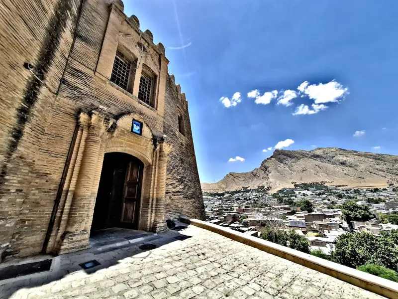 قلعه فلک‌ الافلاک - تصویر 1