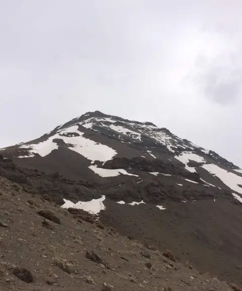 قله لوارک، تهران