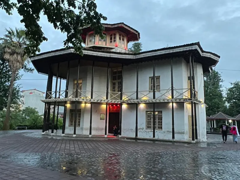 عمارت کلاه‌ فرنگی رشت - تصویر 4