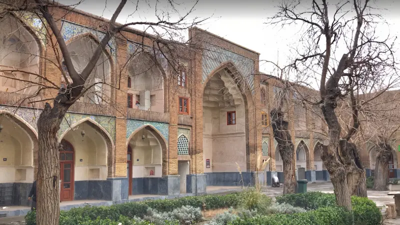 مدرسه عباسقلی خان - تصویر 2