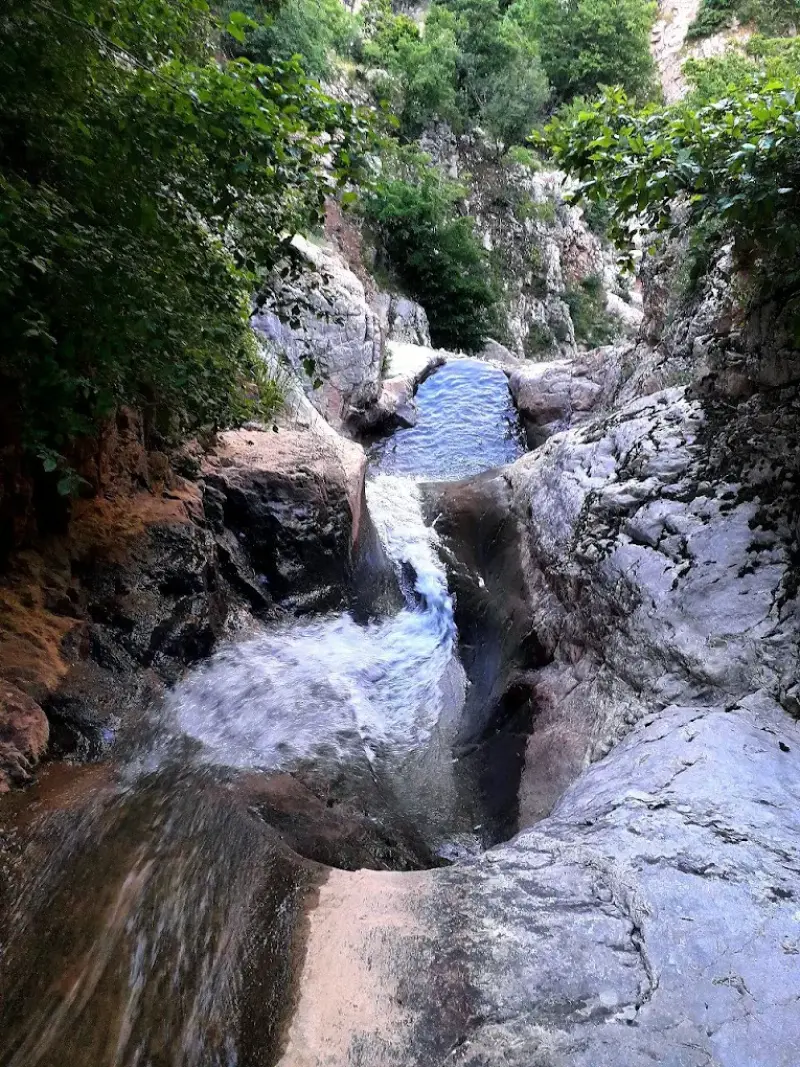 آبشار نام‌نیک - تصویر 3