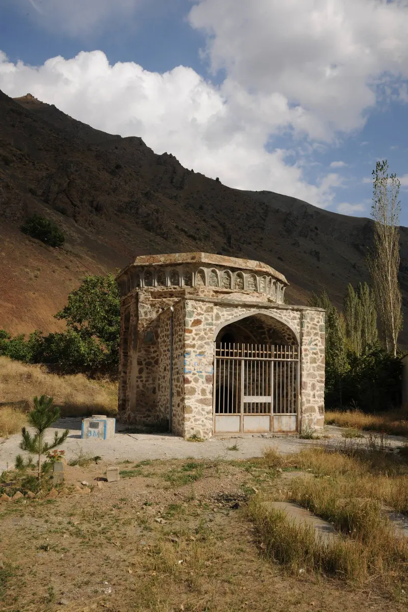 برج آرامگاهی میدانک - تصویر 2
